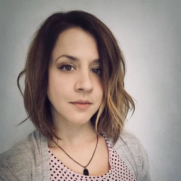 Meet your Posher, Giselle - Picture 2 of 2